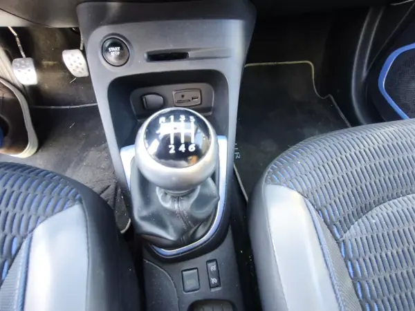 Renault Captur 2017 - 9900 EUR, 203500 km - 203500km - foto 10 de 14