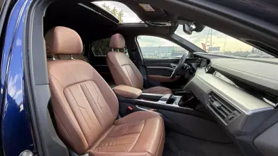 Audi e-tron Sportback 2022 - 32990 EUR, 82000 km - AUTO.MOTO.pt - 82000km - foto 41 de 43