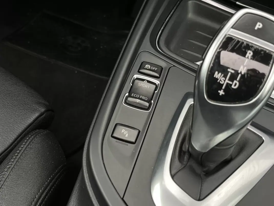 BMW 420 2013 - 22250 EUR, 222000 km - AUTO.MOTO.pt - 222000km - foto 30 de 36