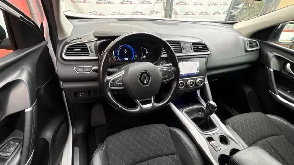 Renault Kadjar 2022 - 18900 EUR, 87000 km - AUTO.MOTO.pt - 87000km - foto 9 de 12
