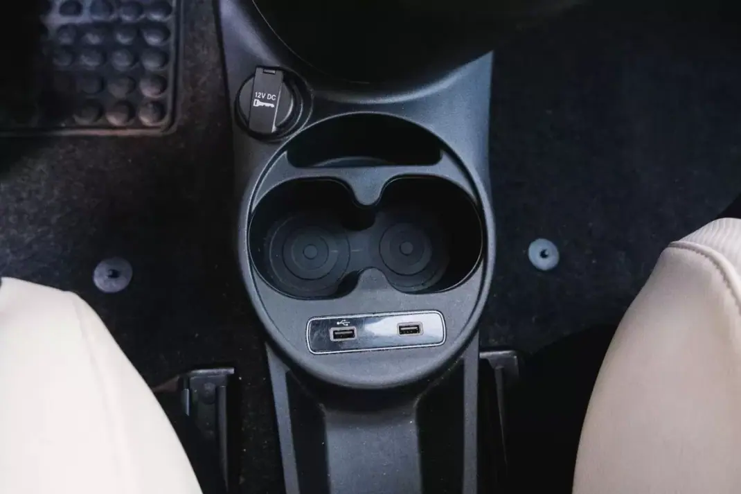 Fiat 500 2021 - 9999 EUR, 108000 km - AUTO.MOTO.pt - 108000km - foto 28 de 28