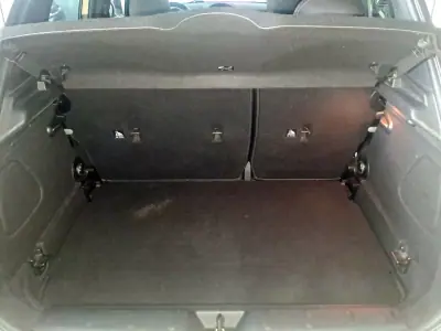 MINI 5 Portas 2015 - 12500 EUR, 130000 km - AUTO.MOTO.pt - 130000km - foto 15 de 19