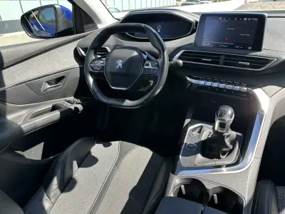 Peugeot 3008 2018 - 14900 EUR, 200000 km - AUTO.MOTO.pt - 200000km - foto 27 de 63