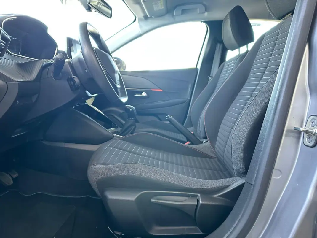 Peugeot 208 2023 - 16900 EUR, 27566 km - AUTO.MOTO.pt - 27566km - foto 17 de 36