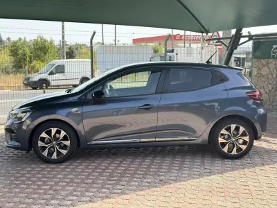 Renault Clio 2022 - 15800 EUR, 44983 km - AUTO.MOTO.pt - 44983km - foto 3 de 17