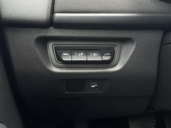 Renault Zoe 2020 - 14800 EUR, 56840 km - AUTO.MOTO.pt - 56840km - foto 37 de 42