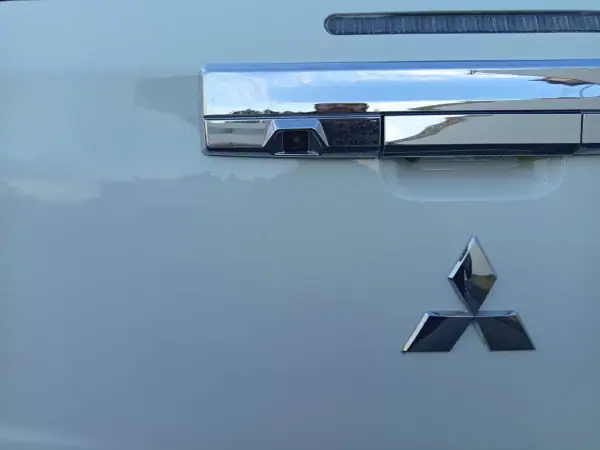 Mitsubishi L200 2022 - 28990 EUR, 183500 km - AUTO.MOTO.pt - 183500km - foto 9 de 20