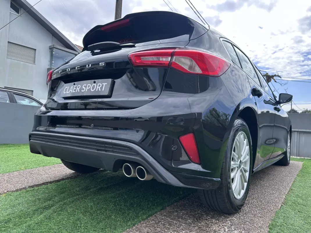 Ford Focus 2018 - 10900 EUR, 100000 km - AUTO.MOTO.pt - 100000km - foto 17 de 56