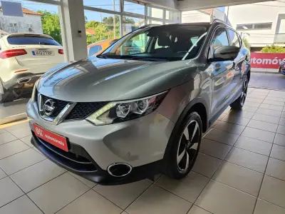 Nissan Qashqai 2015 - 14350 EUR, 98000 km - AUTO.MOTO.pt - 98000km - foto 5 de 38