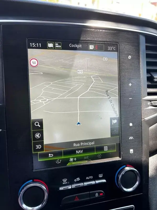 Renault Mégane 2019 - 14250 EUR, 135000 km - AUTO.MOTO.pt - 135000km - foto 31 de 39