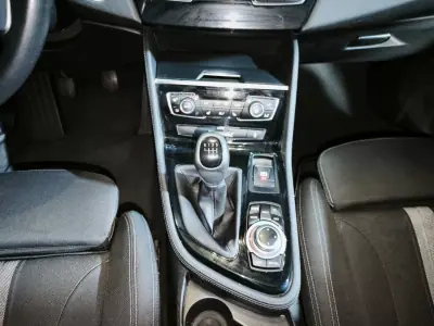 BMW 218 Active Tourer 2014 - 15990 EUR, 215870 km - AUTO.MOTO.pt - 215870km - foto 12 de 33