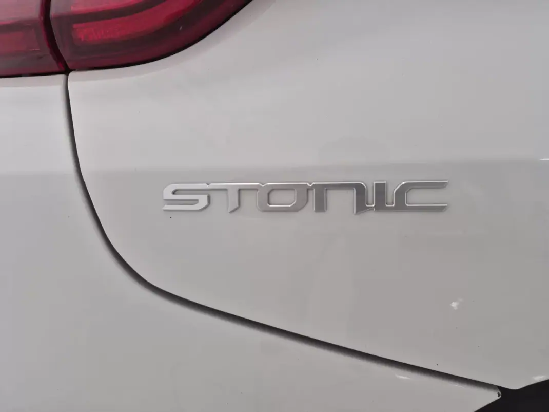 Kia Stonic 2024 - 16500 EUR, 45414 km - 45414km - foto 18 de 26