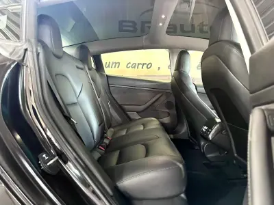 Tesla Model 3 2022 - 35900 EUR, 65444 km - AUTO.MOTO.pt - 65444km - foto 16 de 29