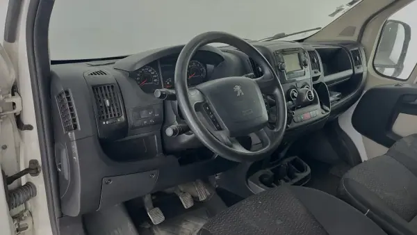 Peugeot Boxer 2.0 BlueHDi 333 L3H2 Premium 2018 - 12804 EUR, 126302 km - AUTO.MOTO.pt - 126302km - foto 4 de 8