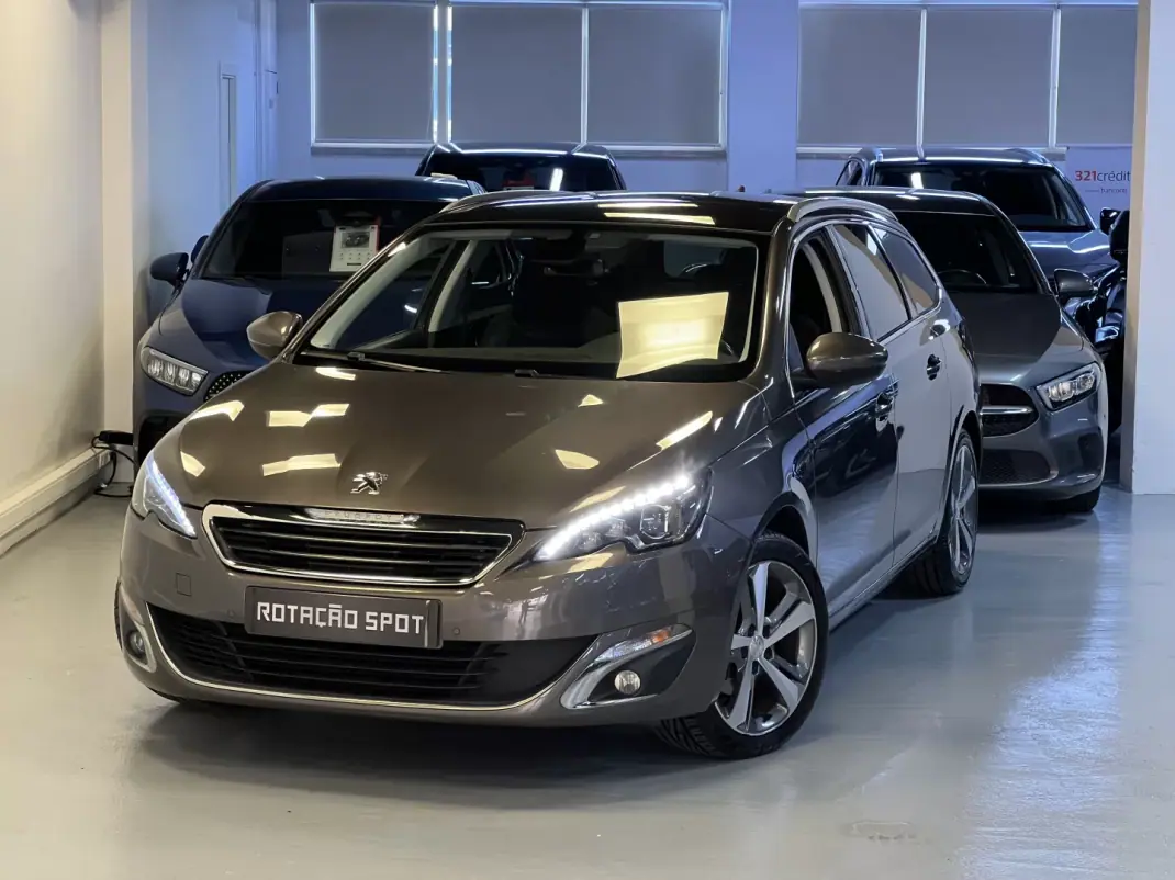 Peugeot 308 SW 2016 - 9990 EUR, 140000 km - foto 1 de 32