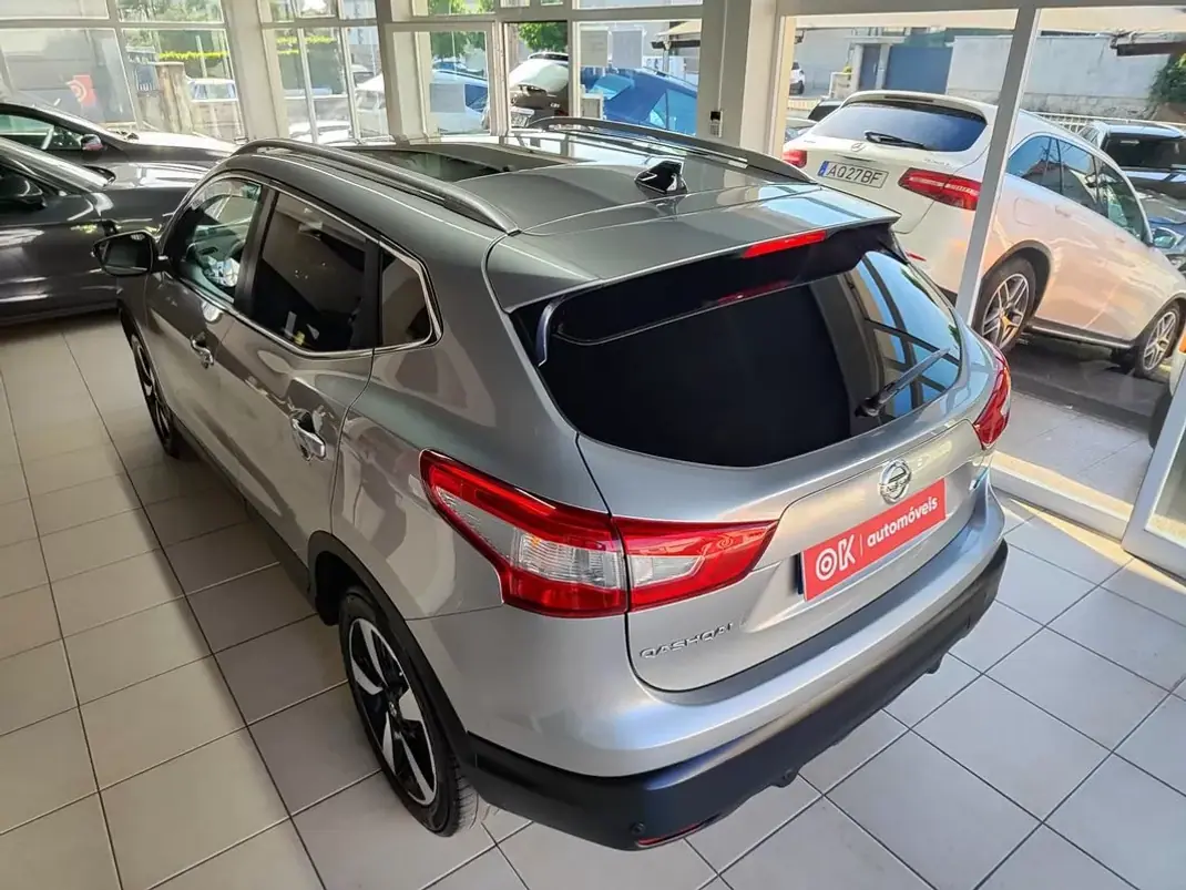 Nissan Qashqai 2015 - 14350 EUR, 98000 km - AUTO.MOTO.pt - 98000km - foto 8 de 38