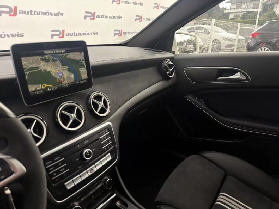 Mercedes-Benz A 180 2018 - 20990 EUR, 118769 km - AUTO.MOTO.pt - 118769km - foto 18 de 23