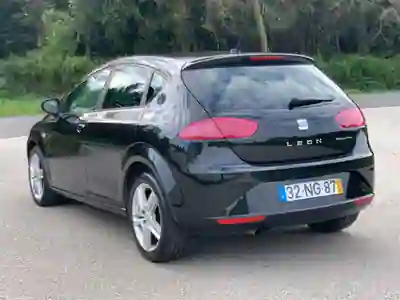 SEAT Leon 2012 - 7150 EUR, 132560 km - AUTO.MOTO.pt - 132560km - foto 4 de 15