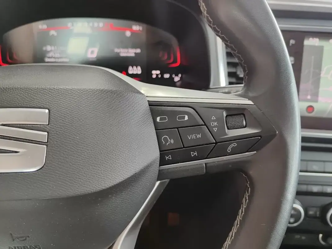 SEAT Ateca 2022 - 19500 EUR, 25400 km - AUTO.MOTO.pt - 25400km - foto 27 de 35