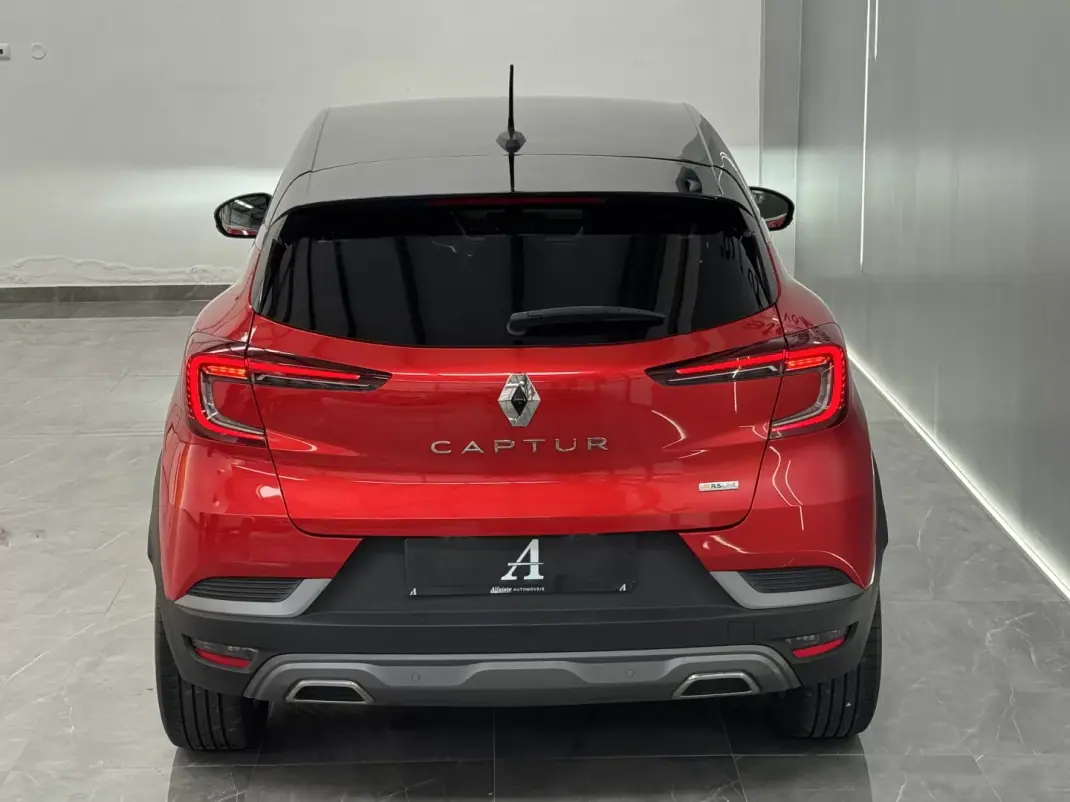 Renault Captur 2022 - 18990 EUR, 66900 km - 66900km - foto 17 de 32