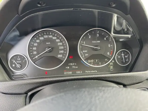 BMW 420 Gran Coupé 2015 - 19950 EUR, 221587 km - AUTO.MOTO.pt - 221587km - foto 18 de 37
