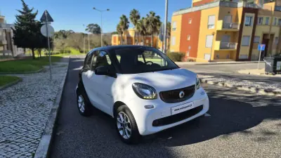 Smart Fortwo Cabrio 2016 - 10980 EUR, 90000 km - AUTO.MOTO.pt - 90000km - foto 4 de 15
