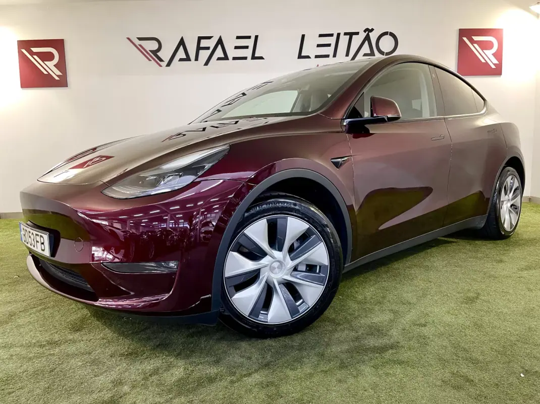 Tesla Model Y 2023 - 38900 EUR, 80000 km - 80000km - foto 2 de 38