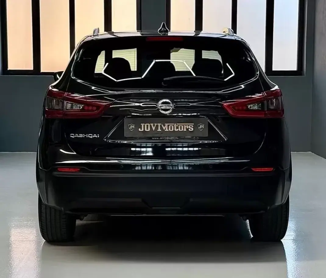 Nissan Qashqai 2018 - 15950 EUR, 158434 km - AUTO.MOTO.pt - 158434km - foto 5 de 27