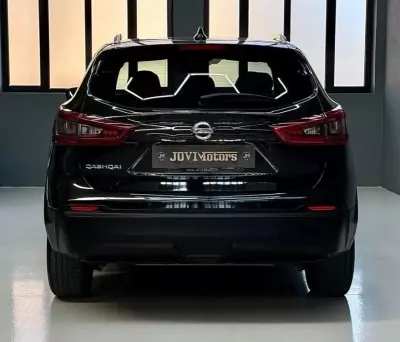 Nissan Qashqai 2018 - 15950 EUR, 158434 km - AUTO.MOTO.pt - 158434km - foto 5 de 27