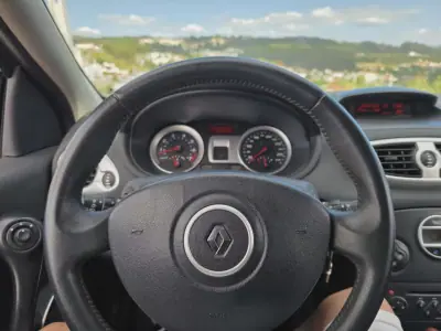 Renault Clio 2008 - 6490 EUR, 190000 km - AUTO.MOTO.pt - 190000km - foto 4 de 15