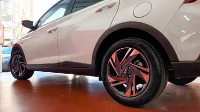 Hyundai Bayon 2023 - 17890 EUR, 48651 km - AUTO.MOTO.pt - 48651km - foto 12 de 61