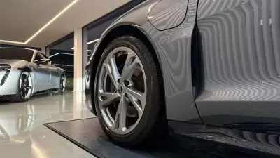 Audi e-tron GT 2022 - 57990 EUR, 59200 km - AUTO.MOTO.pt - 59200km - foto 6 de 28