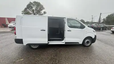 Citroën Jumpy 2023 - 21390 EUR, 33500 km - AUTO.MOTO.pt - 33500km - foto 9 de 30