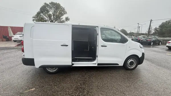 Citroën Jumpy 2023 - 21390 EUR, 33500 km - AUTO.MOTO.pt - 33500km - foto 9 de 30