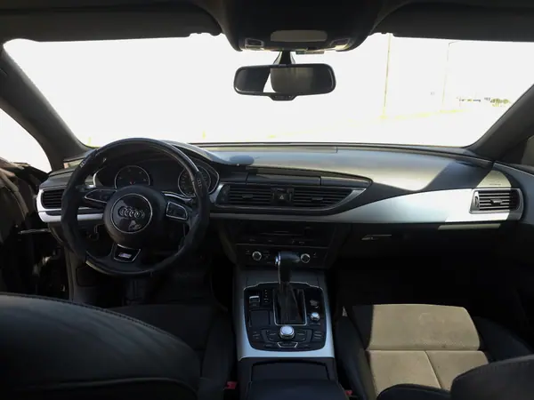 Audi A7 Sportback 2012 - 20000 EUR, 200000 km - AUTO.MOTO.pt - 200000km - foto 10 de 12