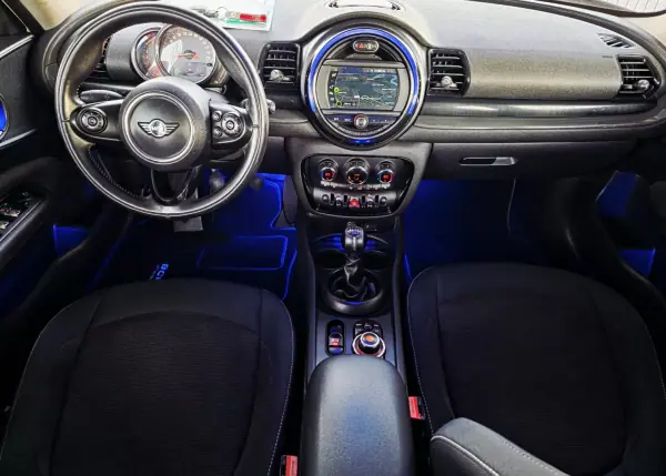 MINI Clubman 2018 - 15990 EUR, 184000 km - AUTO.MOTO.pt - 184000km - foto 20 de 42