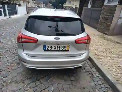 Ford Focus SW 2019 - 15500 EUR, 95000 km - AUTO.MOTO.pt - 95000km - foto 3 de 5