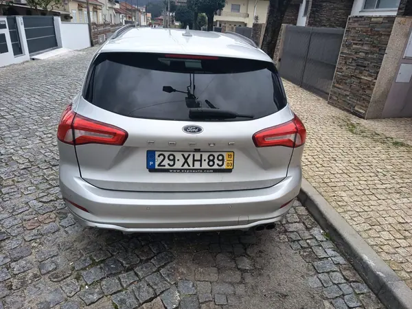 Ford Focus SW 2019 - 15500 EUR, 95000 km - AUTO.MOTO.pt - 95000km - foto 3 de 5