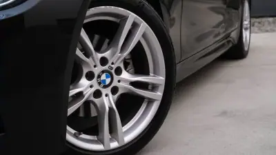 BMW 320 2014 - 18900 EUR, 210000 km - AUTO.MOTO.pt - 210000km - foto 7 de 22