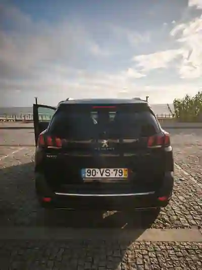 Peugeot 5008 2018 - 24900 EUR, 116000 km - AUTO.MOTO.pt - 116000km - foto 2 de 15