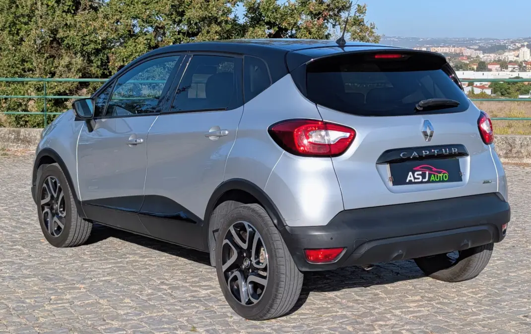 Renault Captur 2017 - 8250 EUR, 210285 km - 210285km - foto 6 de 21