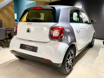 Smart ForFour 2018 - 11900 EUR, 51000 km - AUTO.MOTO.pt - 51000km - foto 9 de 19