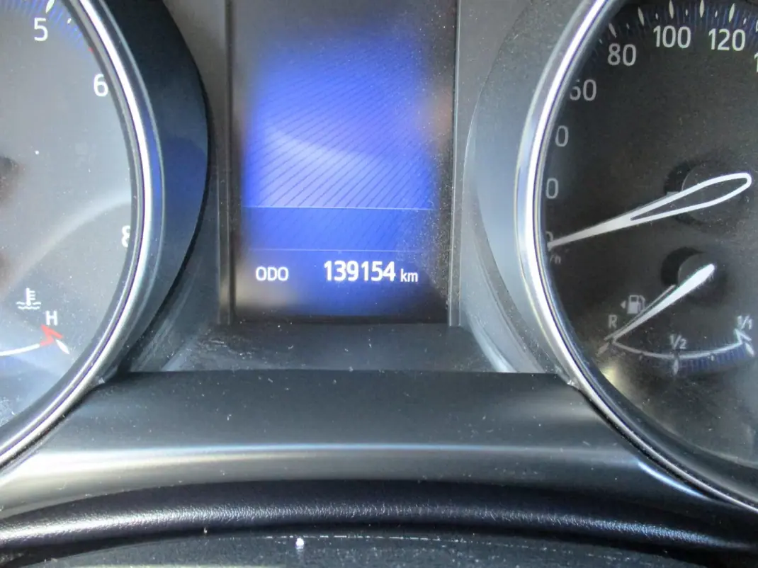 Toyota C-HR 2019 - 17790 EUR, 139185 km - 139185km - foto 9 de 23