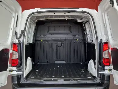 Citroën BERLINGO 1.5 BlueHDi 100 S&S Club M 2022 - 15990 EUR, 92798 km - AUTO.MOTO.pt - 92798km - foto 11 de 19