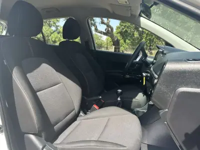 Kia Picanto 2021 - 10450 EUR, 86000 km - AUTO.MOTO.pt - 86000km - foto 7 de 11