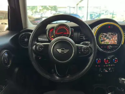MINI 5 Portas 2016 - 14490 EUR, 101264 km - AUTO.MOTO.pt - 101264km - foto 14 de 27