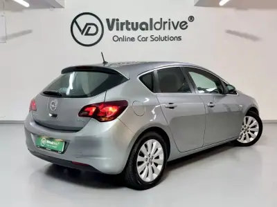 Opel Astra 2012 - 6250 EUR, 154000 km - AUTO.MOTO.pt - 154000km - foto 6 de 52