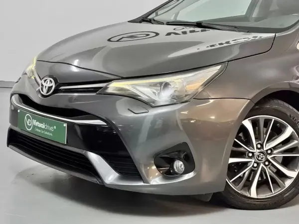 Toyota Avensis Touring Sports 2015 - 13750 EUR, 144000 km - AUTO.MOTO.pt - 144000km - foto 17 de 58