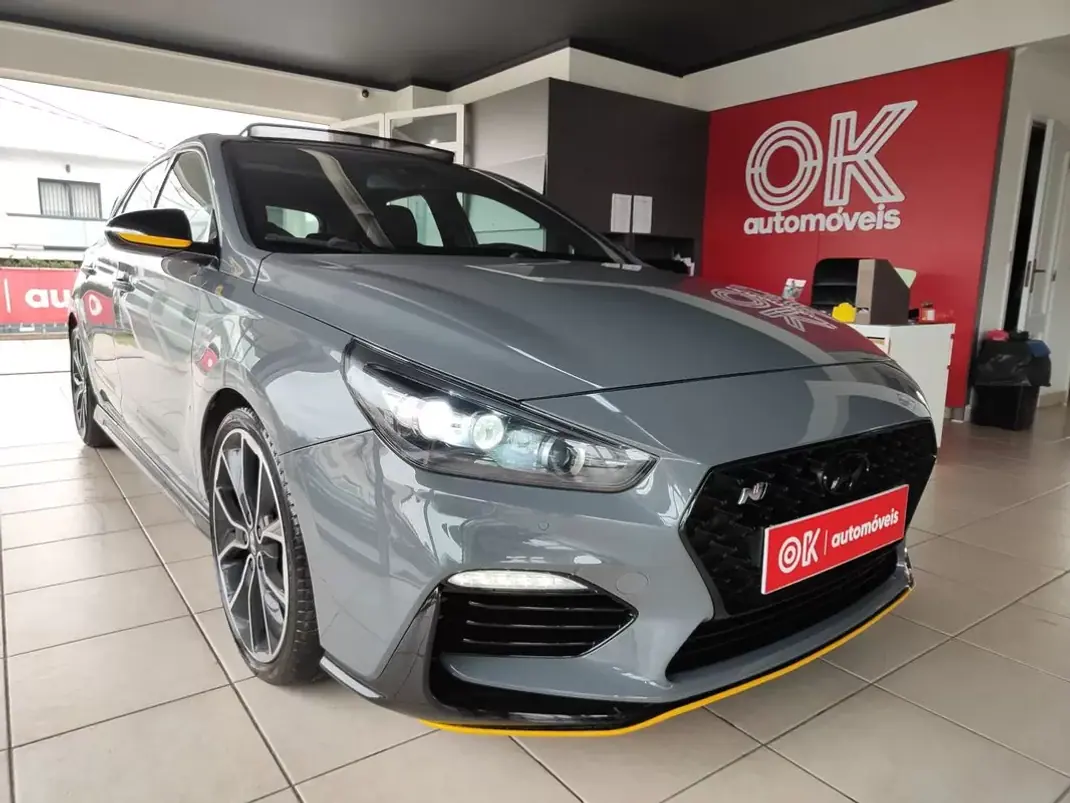 Hyundai i30 2018 - 27500 EUR, 119000 km - AUTO.MOTO.pt - 119000km - foto 1 de 34