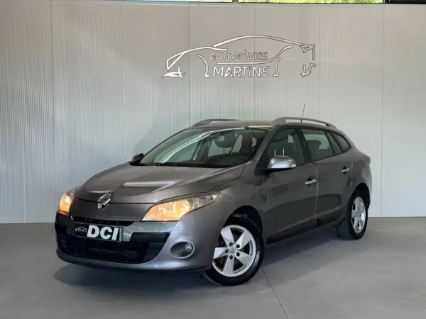 Renault Mégane 2010 - 5990 EUR, 268926 km - AUTO.MOTO.pt - 268926km - foto 2 de 18